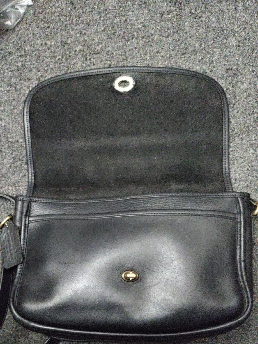 Coach smooth black